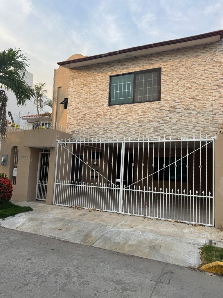 Fachada-casa-en-renta-villahermosa-fraccionamiento-real-del-sur